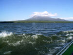 Вид на озеро Онума-ко и на гору Комага-даке
